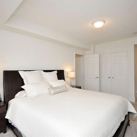 Downtown Mississauga Executive Suites Sq1 外观 照片
