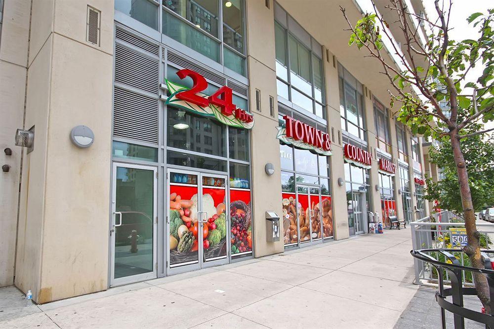 Downtown Mississauga Executive Suites Sq1 外观 照片