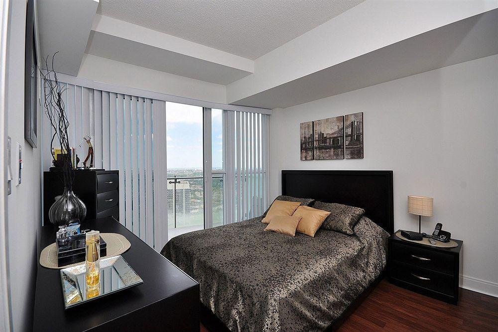 Downtown Mississauga Executive Suites Sq1 外观 照片