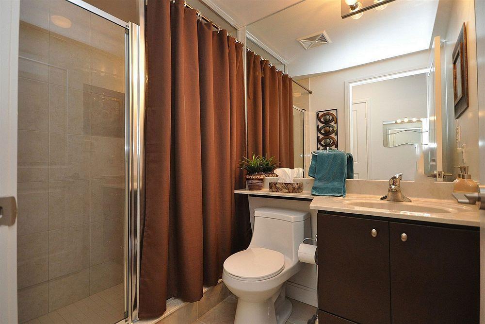 Downtown Mississauga Executive Suites Sq1 外观 照片
