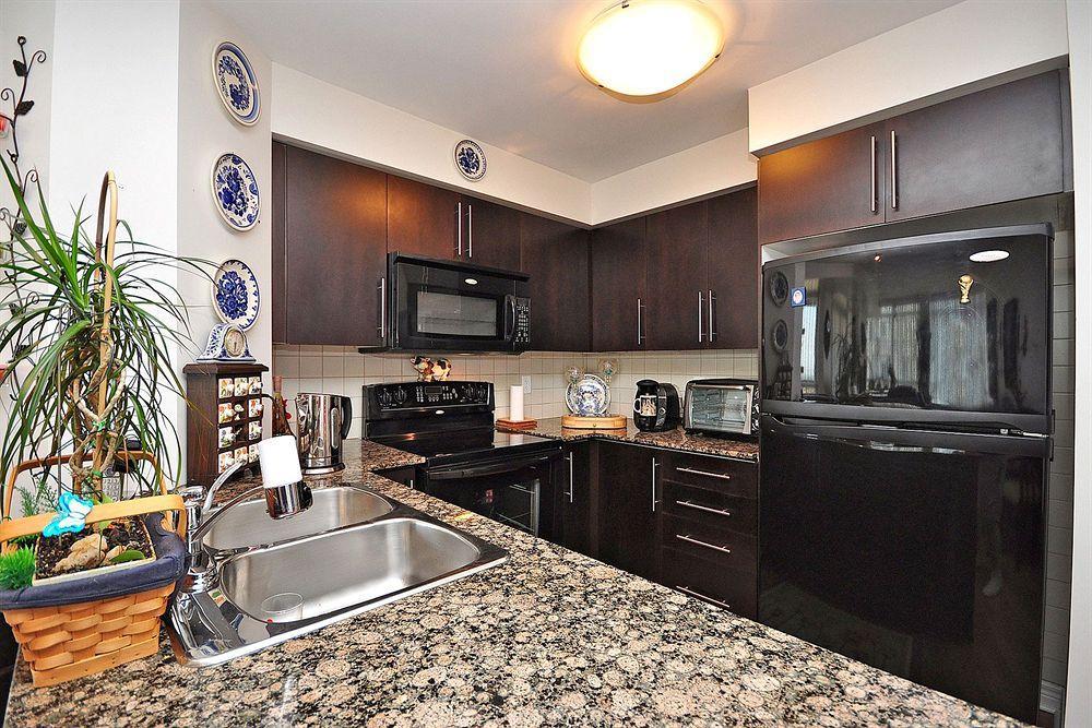Downtown Mississauga Executive Suites Sq1 外观 照片