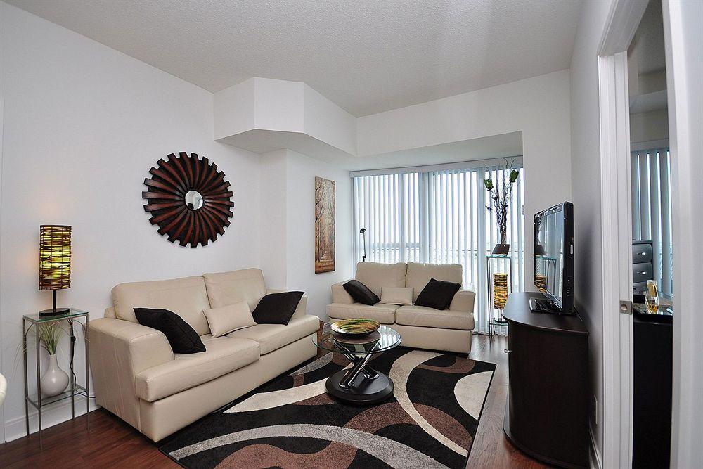 Downtown Mississauga Executive Suites Sq1 外观 照片
