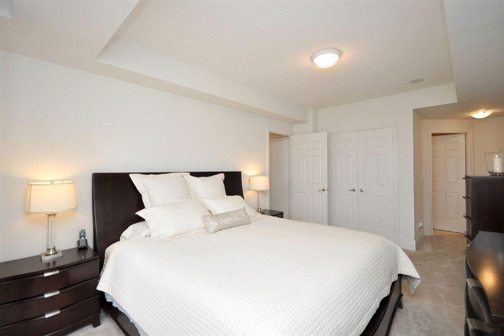 Downtown Mississauga Executive Suites Sq1 外观 照片