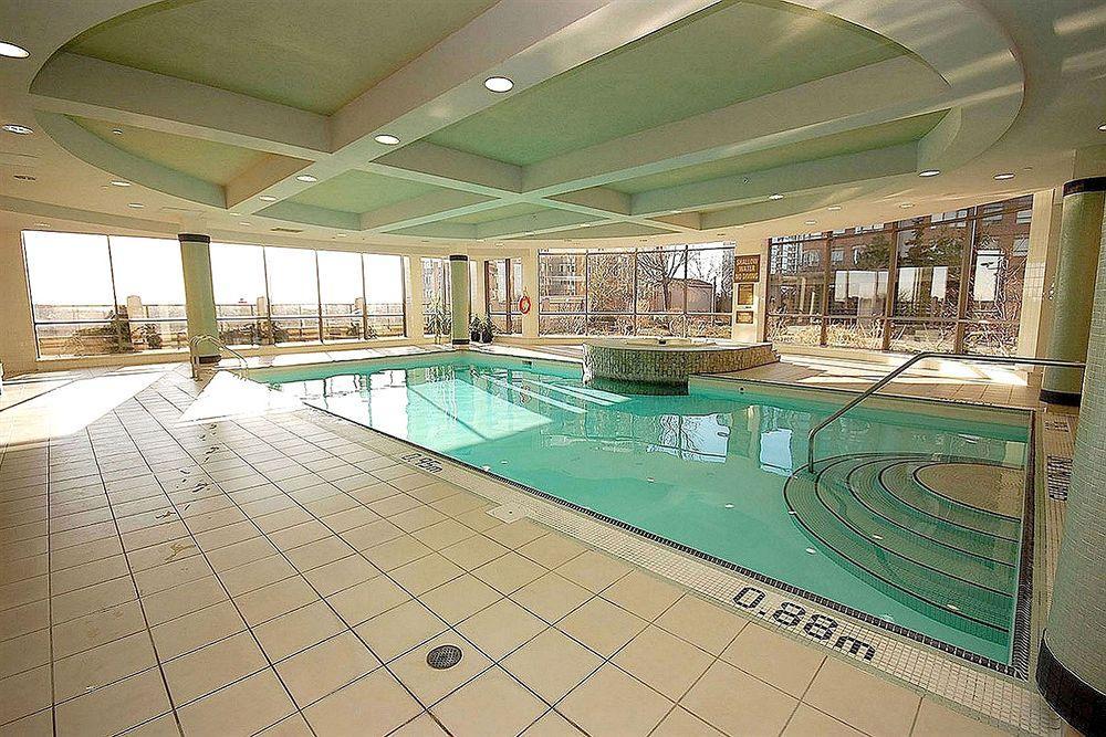 Downtown Mississauga Executive Suites Sq1 外观 照片